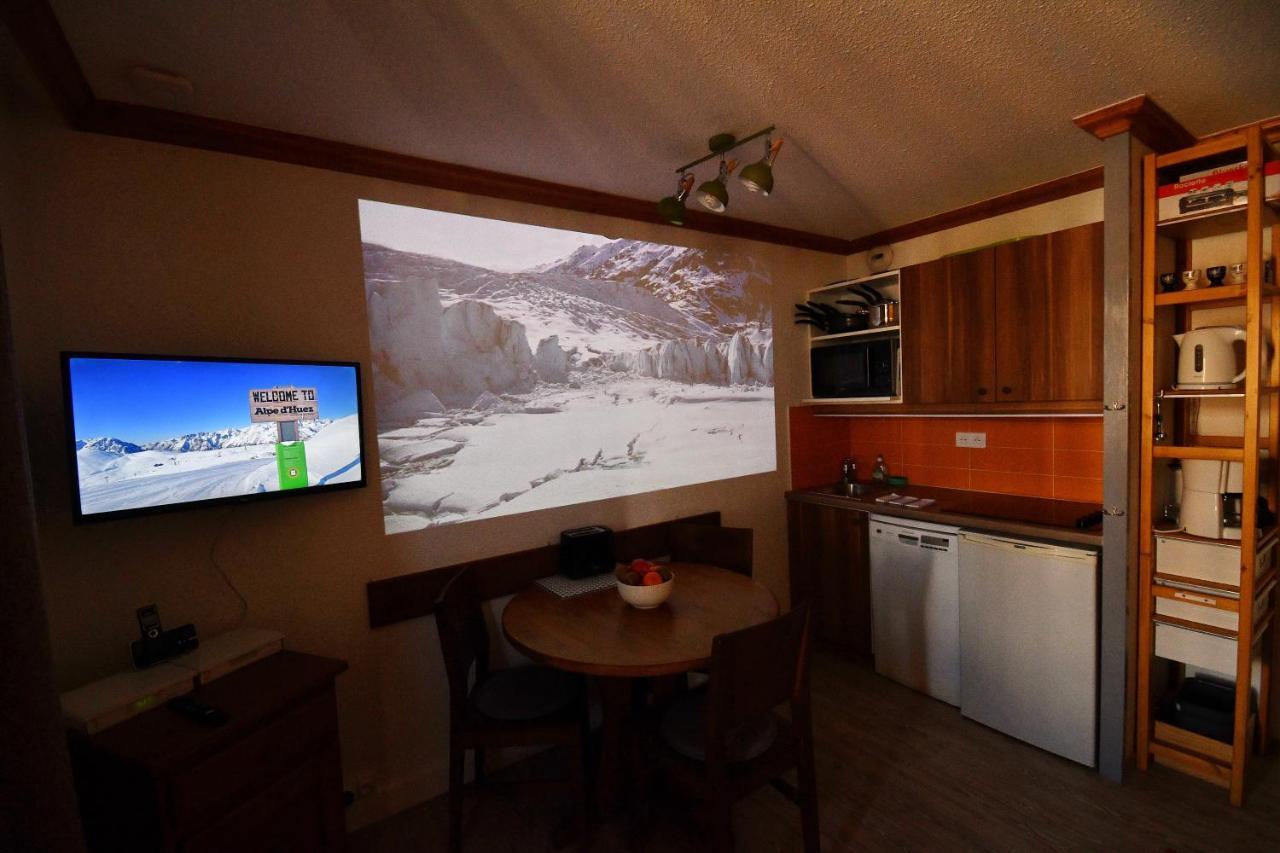 Superb View+Swim Pool+Smart Tv+Netflix+Projector Lejlighed Huez Eksteriør billede